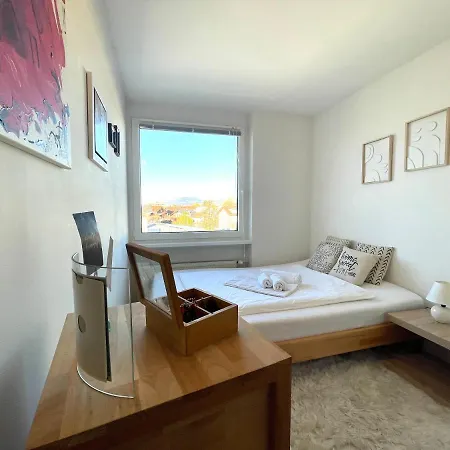 Homy Urbanliving In Appartement Dornbirn